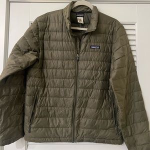Patagonia Men’s Down Sweater- Green